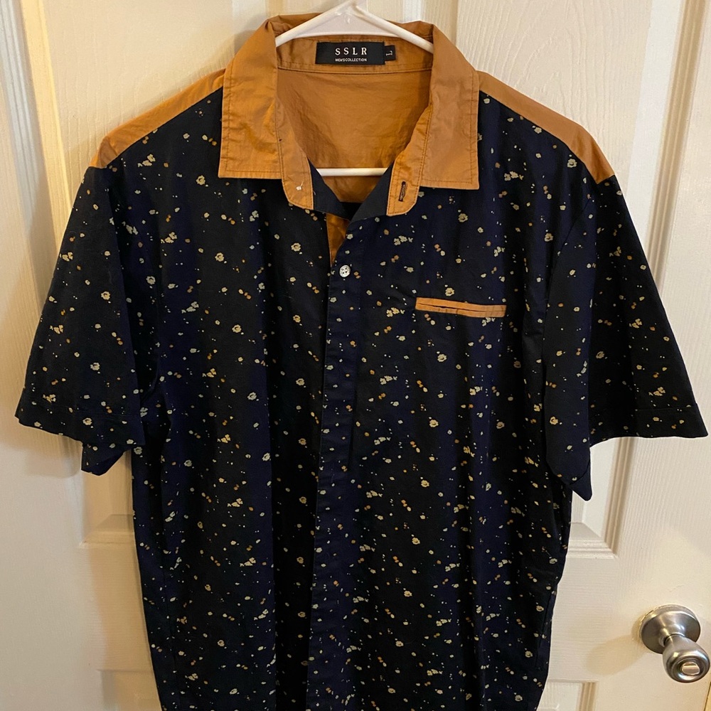 Men's Black and Brown Short Sleeve Shirt